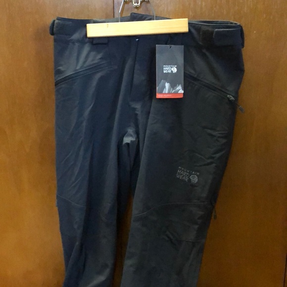 Brand new! Mount Mackenzie snow pants